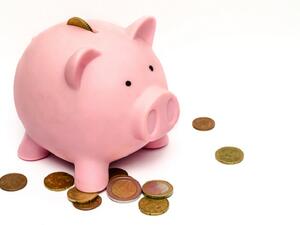 Before your children step out into the real world, make sure they have their money priorities in order. (Pexels)