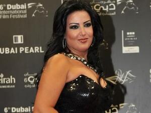 سمية الخشاب تدخل المستشفى مجددا