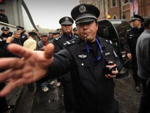 الصين لا تسيء معاملة المسلمين وإنما تعلمهم