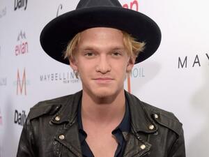 As part of a special UN project, Aussie singer Cody Simpson donated his Twitter account to a Syrian refugee, who documented his journey from Syria to Europe. (Pop Crush)