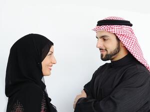 يقال إن الحكم في تقبيل الزوج لزوجته مباح