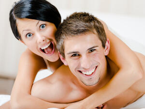 من أسباب خدش الزوجه زوجها خلال الجماع  للتخلص من الروتين