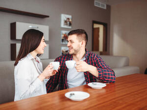 مولود برج الدلو لو وقع في الحبّ فهو لن يعترف في ذلك