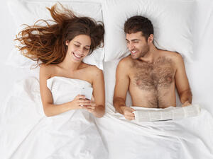 نجاح العلاقة الحميمة بين الزوجين يؤثر إيجاباً على علاقاتهما بوجه عام