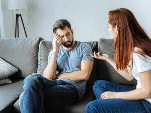 يخشي عدد كبير من الرجال ممن ليس لديهم خبرة في التعامل مع النساء 