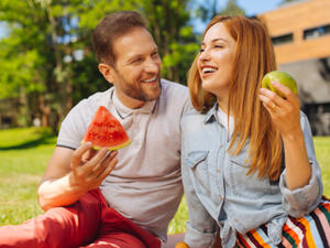 لا تُقارني ين زوجك وشخص آخر؛ فكلّ شخص يمتلك صفات إيجابية

