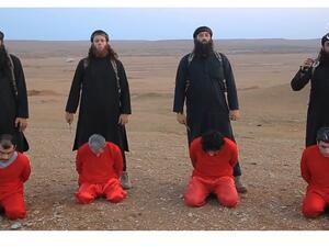 4 عناصر أردنيون من داعش يعدمون 4 سوريين من المعارضة التي درّبتها ودعمتها الأردن 
