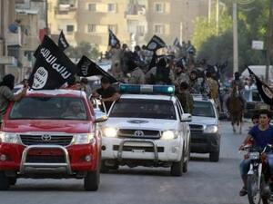 Daesh militants drive through the streets of Raqqa. (AFP/File) Daesh militants drive through the streets of Raqqa. (AFP/File)