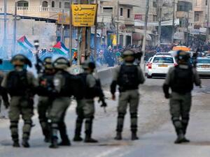 الاحتلال شن مداهمات ونفذ اعتقالات بقرية كوبر برام الله