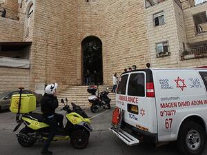 إصابة مستوطن بعملية طعن جنوبي القدس المحتلة
