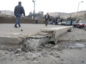 قذائف تستهدف دمشق واشتباكات في ريفها
