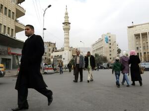 النزاع السوري يطغى على شعارات المرشحين للانتخابات التشريعية 
