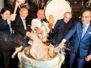Robert De Niro joined world-renowned chef Nobuyuki Matsuhisa to officially open the world’s largest Nobu restaurant in Doha, Qatar. (Facebook)