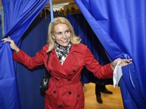 هيلي ثورنينغ-شميت
