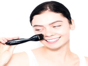 قبل استخدام الديرما رولر عليك أولاً أن تعرفي ما هي وظيفته وطريقة استخدامه