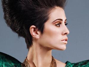 Dev is well known for her upbeat tunes. (hamadamania.com)