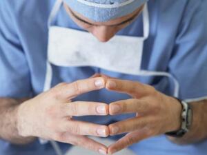 "مبادلة الأدوية مقابل الجنس أحيانا"
