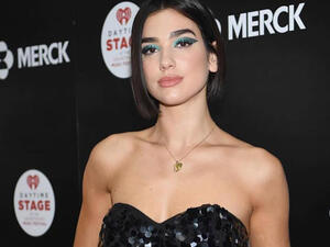 Her high-octane shows demand her fitness is at its optimum (Source : dualipa / Instagram ) 