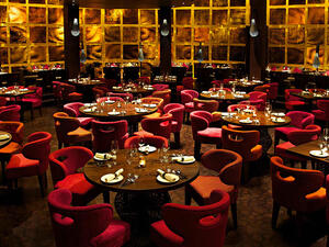 Qbara Restaurant Lounge & Bar in Dubai. (www.abitare.it)