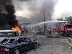 نجاة محافظ ومدير أمن عدن من الاغتيال
