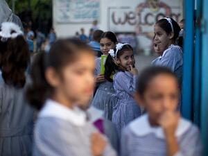 تتهم الحكومة الفلسطينية، حركة حماس بالاستيلاء على أموال شركة الكهرباء والسولار 