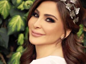 الفنانة اليسا