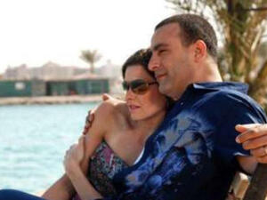 يسرا اللوزي و احمد السقا في (خطوط حمراء)