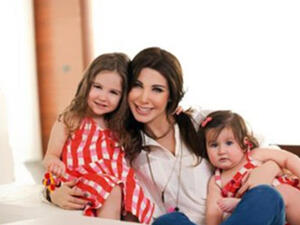 Nancy Ajram and her daughters