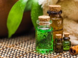 زيت شجرة الشاي له عدة فوائد إيجابية على البشرة