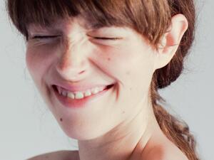 30 دقيقة من التمارين كفيلة بشد عضلات الوجه