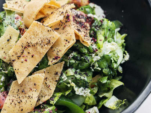 وصفة الفتوش بالبقلة 