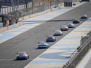 يواجه السائق البريطاني تحدٍ بسيط لكنه حاسم، فتحقيقه الفوز في كلا السباقين يضمن له لقب البطولة بغض النظر عن السباقين التاليين.