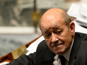 وزير الدفاع الفرنسي جان ايف لودريان