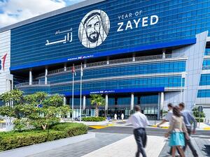 بنك أبوظبي الأول يوفر فروعاً متخصصة بقروض الإسكان للمواطنين في أبوظبي والعين والمنطقة الغربية توفر خدمات شاملة للمواطنين في مناطق إقاماتهم.