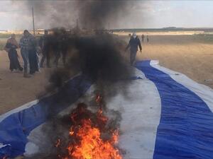 الاحتلال يعزز قواته قرب الخط العازل تمهيدا لقمع المظاهرات 