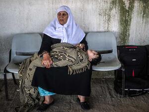  يمنع آلاف المرضى من تلقي العلاج، وآلاف الطلاب من إكمال دراستهم في الخارج