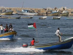 البحرية الإسرائيلية تتعمد التضييق على الصيادين في بحر غزة