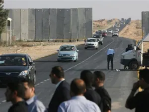 معبر رفح الحدودي بين قطاع غزة ومصر