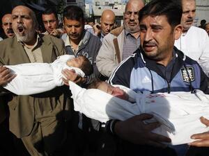 خلال تشييع جنازة طفلين في غزة/الثلاثاء/أ.ف.ب