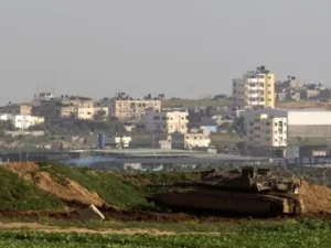 دبابة إسرائيلية على حدود غزة