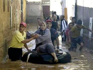 أصاب الطقس السيء الذي شمل سقوط ثلوج كثيفة بالشلل مدنا فلسطينية