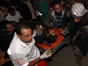 أحد جرحى الغارات الإسرائيلية على قطاع غزة