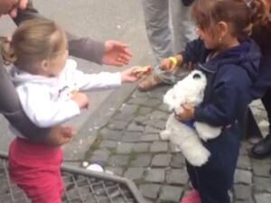 The German girl and her mother shared her treat with a newly arrived refugee child, an NBC journalist reported earlier this week. (Vine)