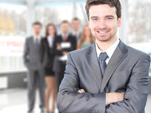 ما يميز رواد الأعمال المبتكرين وأفكارهم التي قد تساوي مليارات الدولارات عن غيرهم، ليس في أنهم يرغبون بتأسيس مشروع تجاري كبير فقط، بل في أنهم قادرون على شق طرق النجاح التي سيسير فيها الآخرون لاحقاً