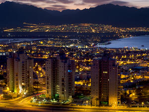 الأردن يعتزم جذب استثمارات بـ14 مليار دولار لمنطقة العقبة
