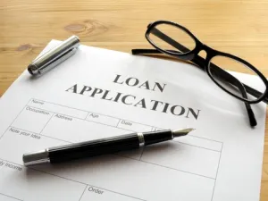 تعتبر الضمانات نوعاً من الحماية أو التأمين للبنك أو الجهة مانحة الائتمان من مخاطر التوقف عن الدفع