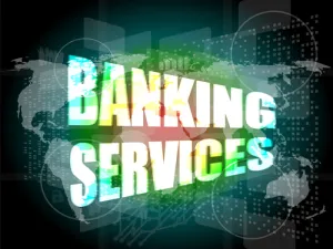 المستخدمين العاديين ليسوا الوحيدين المهتمين بالخدمات المصرفية عبر الإنترنت، فمجرمو الإنترنت أيضاً لهم اهتمامات بمجالات جديدة قد تعود بالنفع عليهم، ولهذا فليس من المفاجئ أن تشهد الخدمات المصرفية عبر الإنترنت زيادة في معدل الهجمات الناجحة