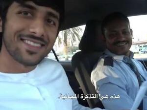 يقدم ابن باز للسائقين الثلاثة وأحدهم لم يزر بلاده منذ عامين تذكرة طيران مجانية لزيارة بلادهم