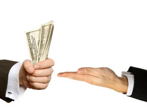 إذا اقترضت مالاً – من مصرفك أو من خلال بطاقتك الائتمانية، أو اشتريت من بائع على أن تدفع له لاحقاً، أو استدنت بعض النقود من صديق، فإنك مُلزَم بدَين