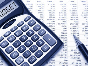 مشاريع الموازنات العامة التي تُعدّها الحكومات لسنة 2019، قد تحوّلت إلى أداة تستخدمها السلطات لسد عجوزاتها المالية من جيب المواطن